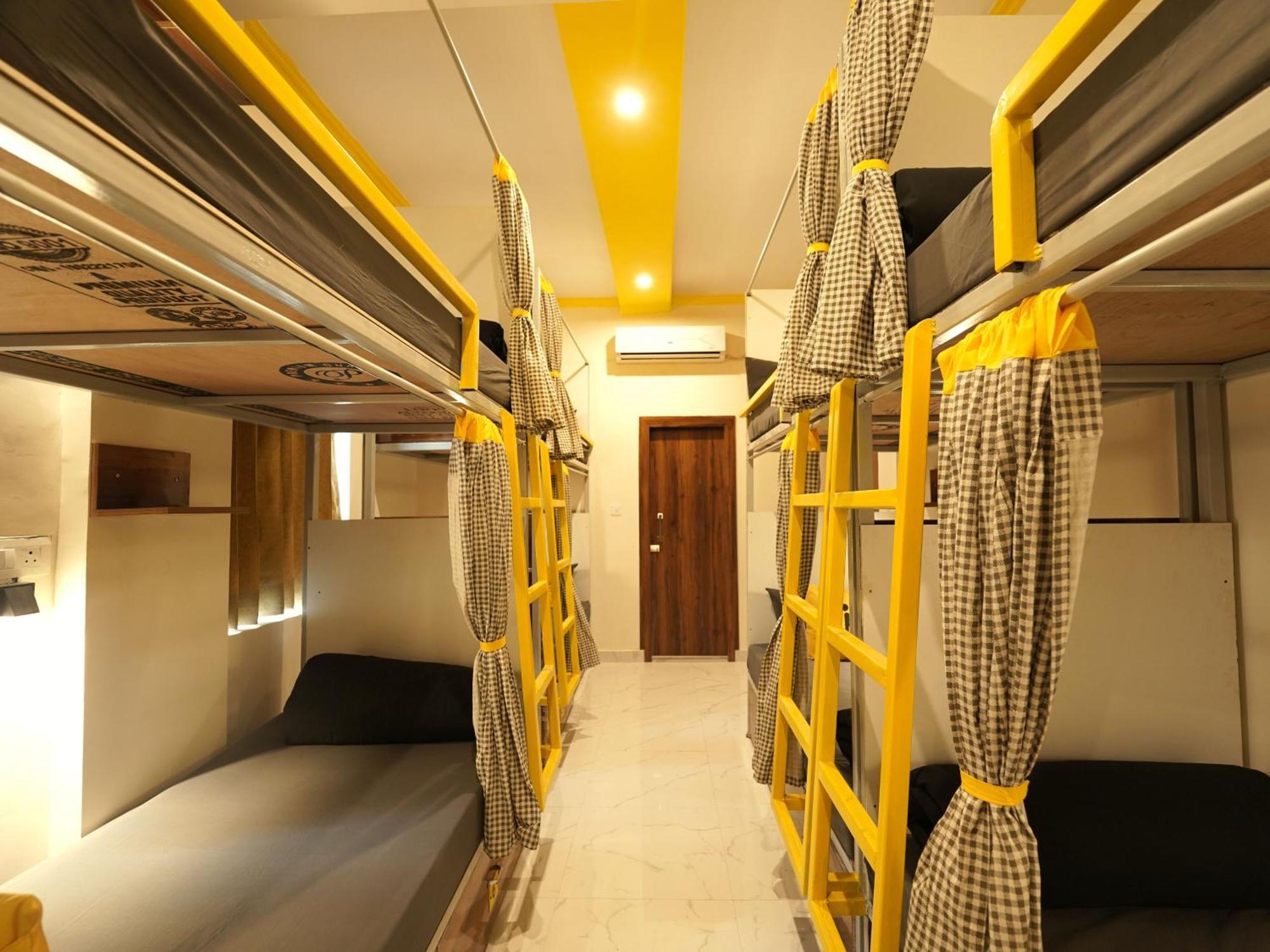 The Hosteller Rishikesh, Upper Tapovan Kültér fotó